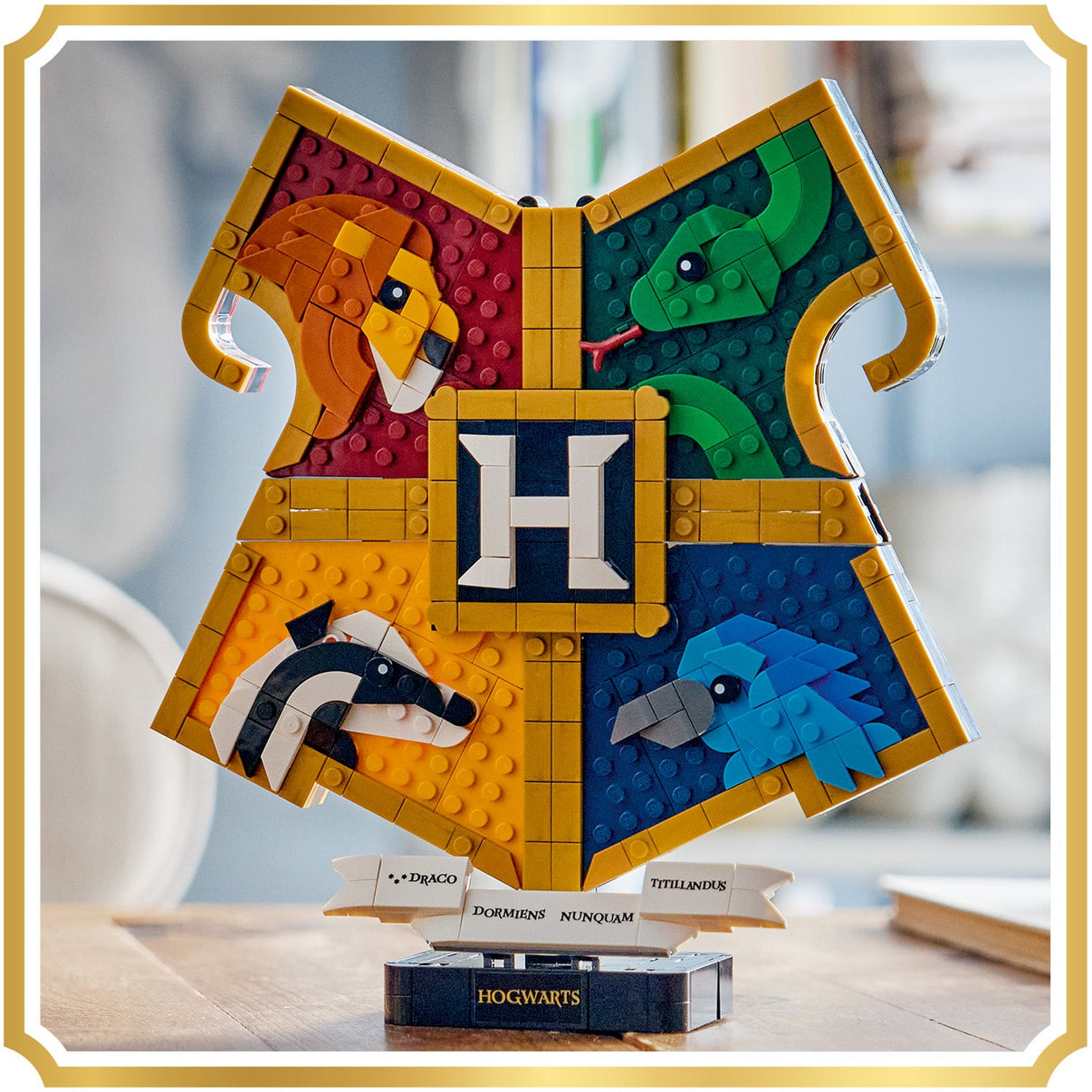 LEGO® Harry Potter™ Hogwarts™ House Crest