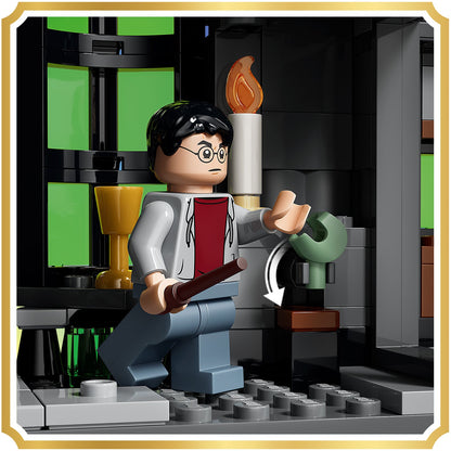LEGO® Harry Potter™ Knockturn Alley™ Wizarding Shops