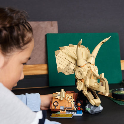 LEGO 76969 Jurassic World™ Dinosaur Fossils: Triceratops Skull