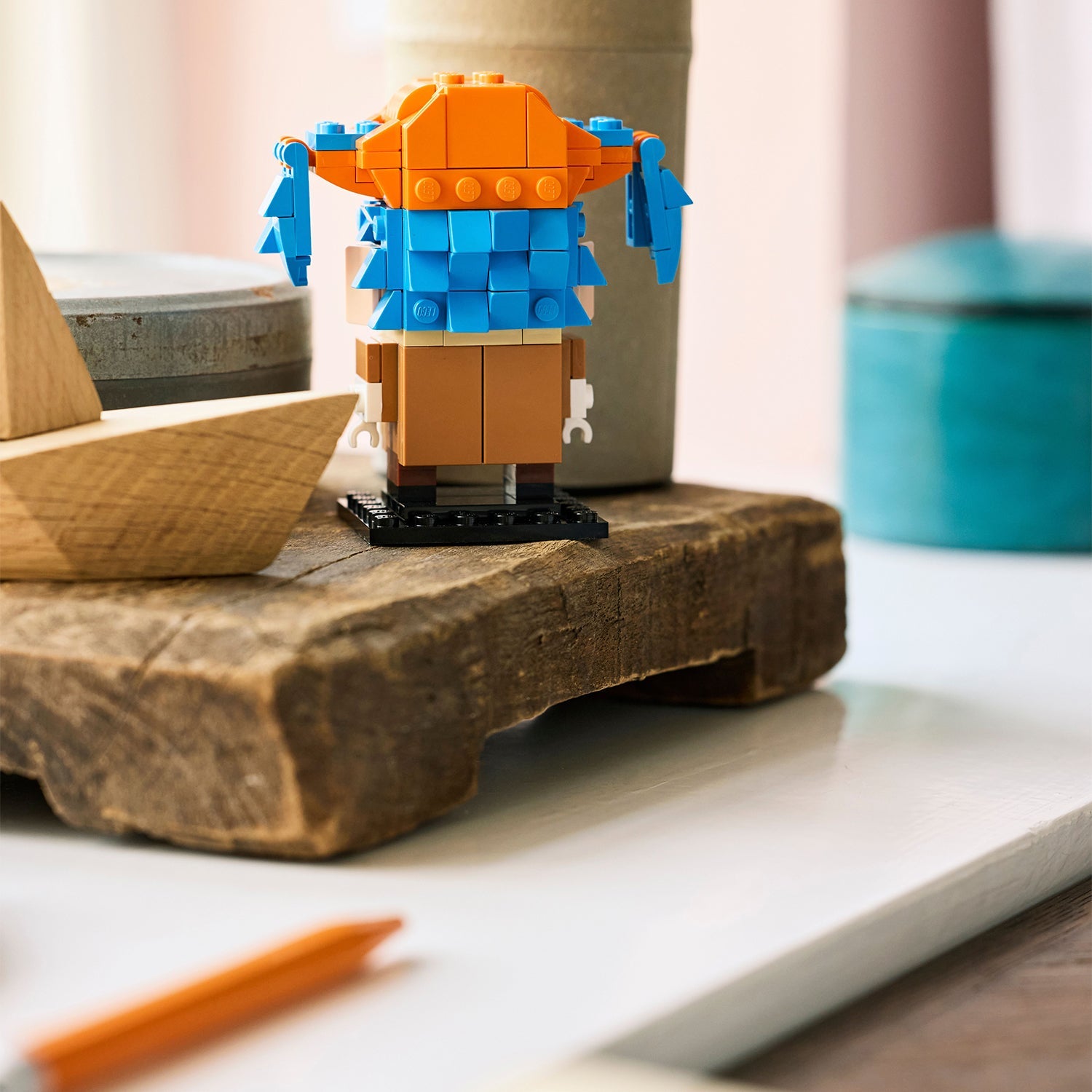 LEGO® BrickHeadz™ Buggy the Clown Figure