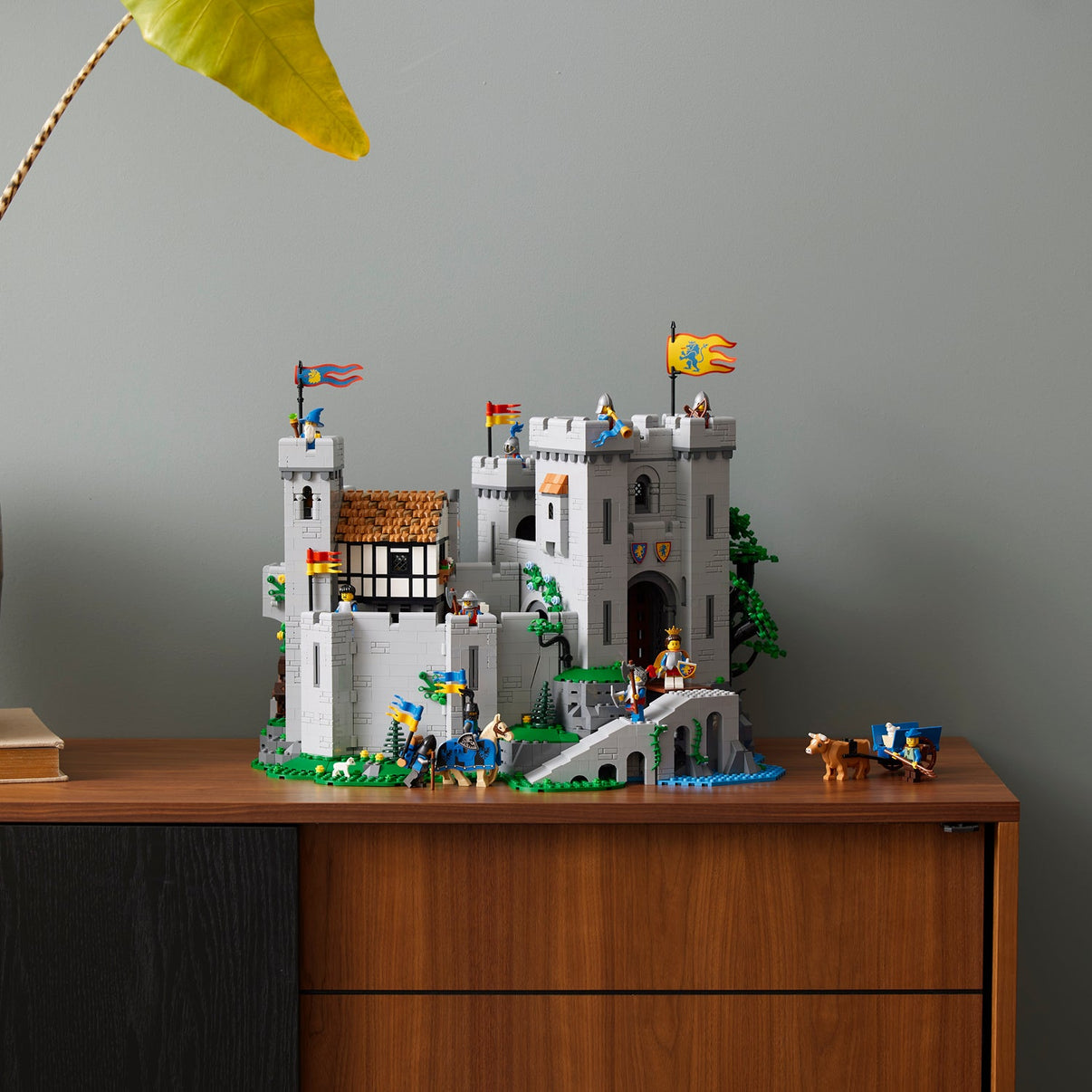 LEGO® Icons Lion Knights' Castle