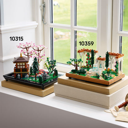 LEGO 10359 ICONS™ Fountain Garden