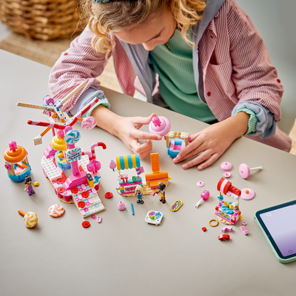 LEGO® Friends Candy & Cupcake Ferris Wheel