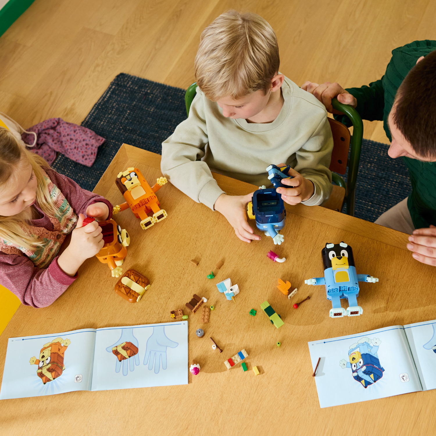LEGO® Bluey Brick-Built Bluey Family