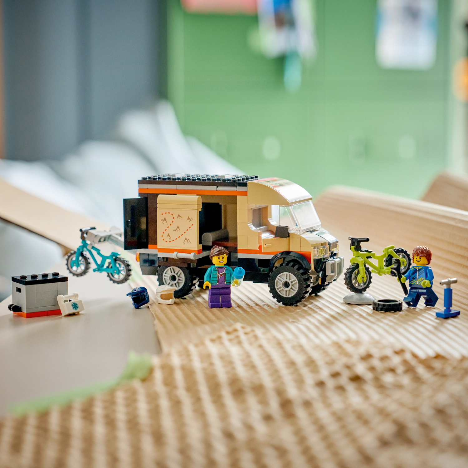 LEGO® City Mountain Bike Adventure Van