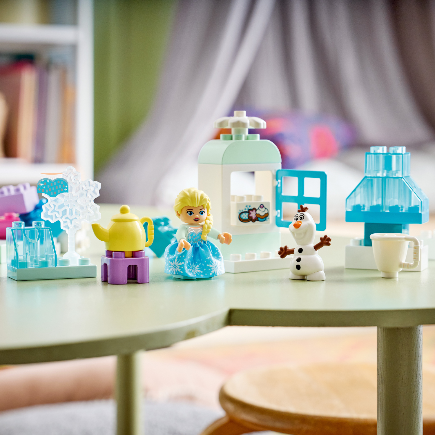 LEGO® DUPLO® | Disney Frozen Creative Box with Elsa and Olaf