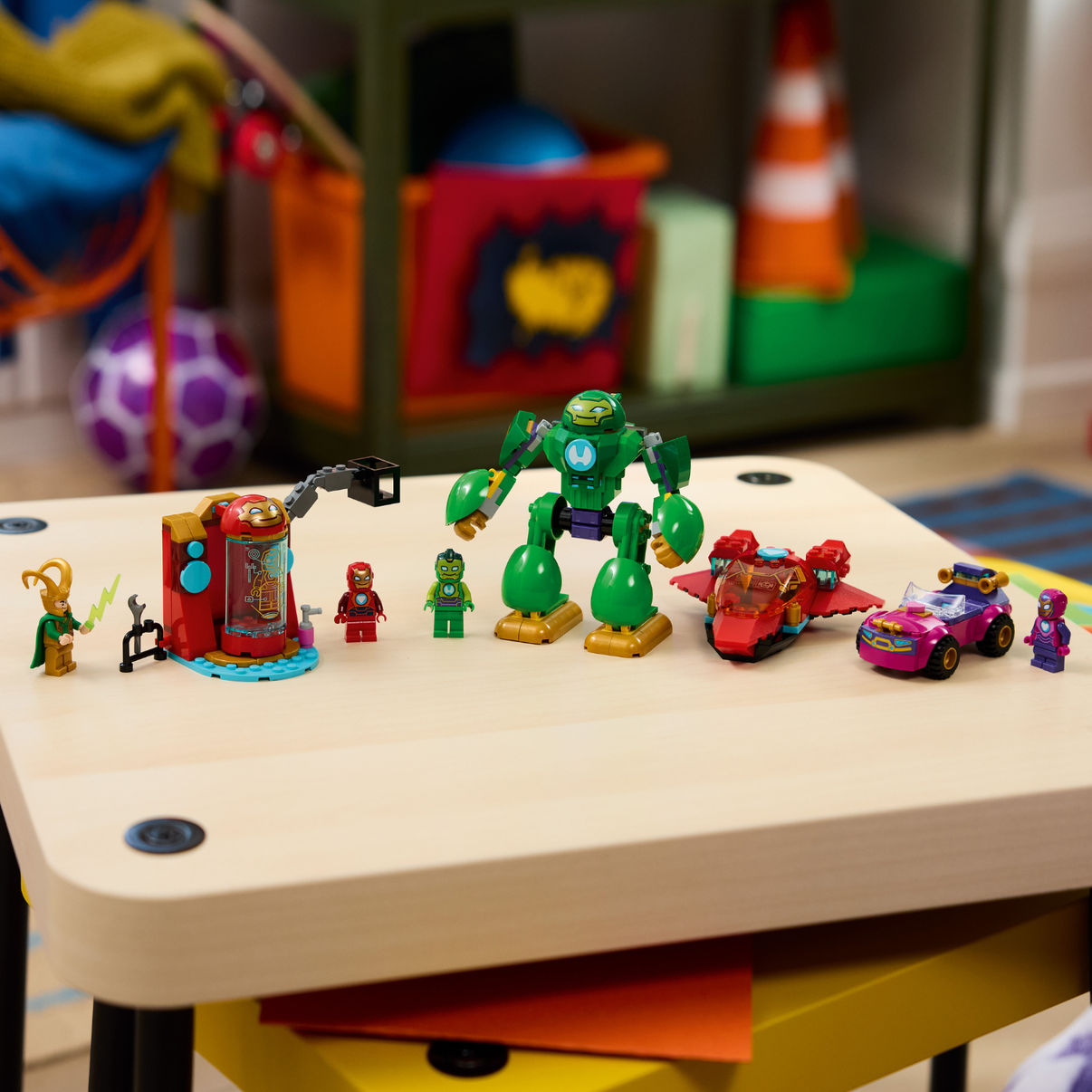 LEGO® | Marvel Iron Man and His Awesome Friends Loki vs. Team Iron Man