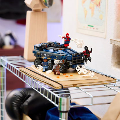 LEGO® | Marvel Spider-Man Prison Transport Chase