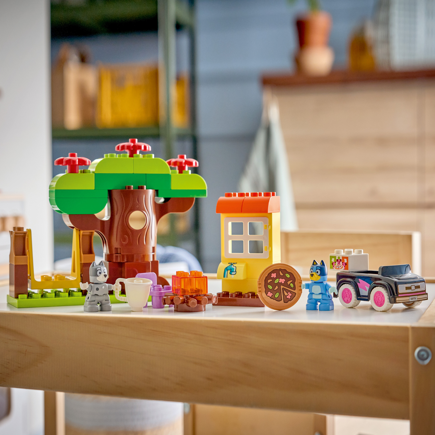 LEGO® DUPLO® Bluey Pizza Girls with Muffin and Bluey