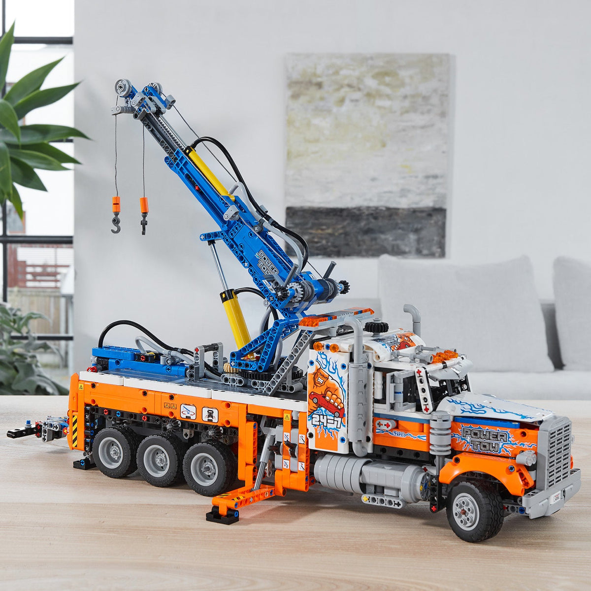 LEGO® Technic Heavy-duty Tow Truck