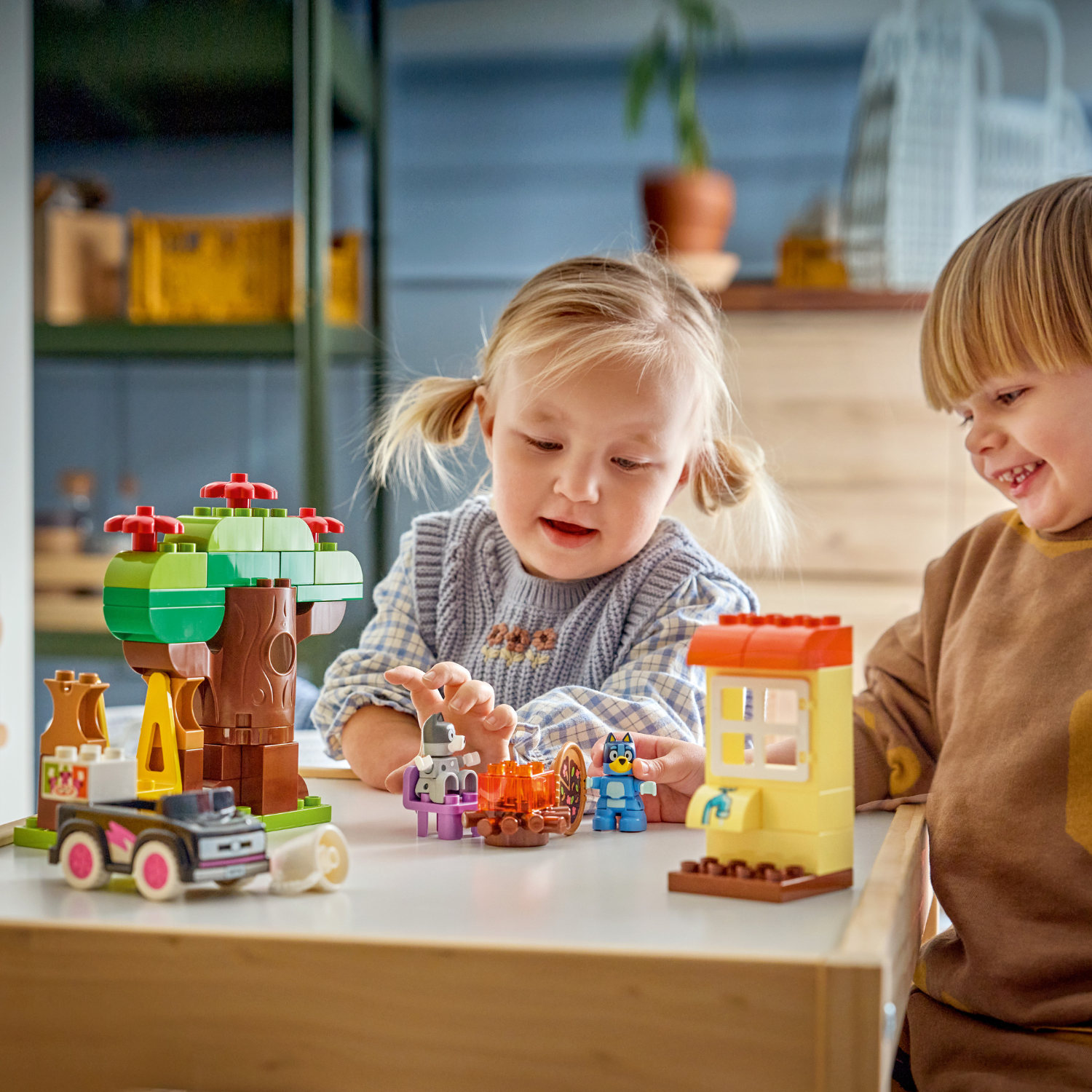 LEGO® DUPLO® Bluey Pizza Girls with Muffin and Bluey