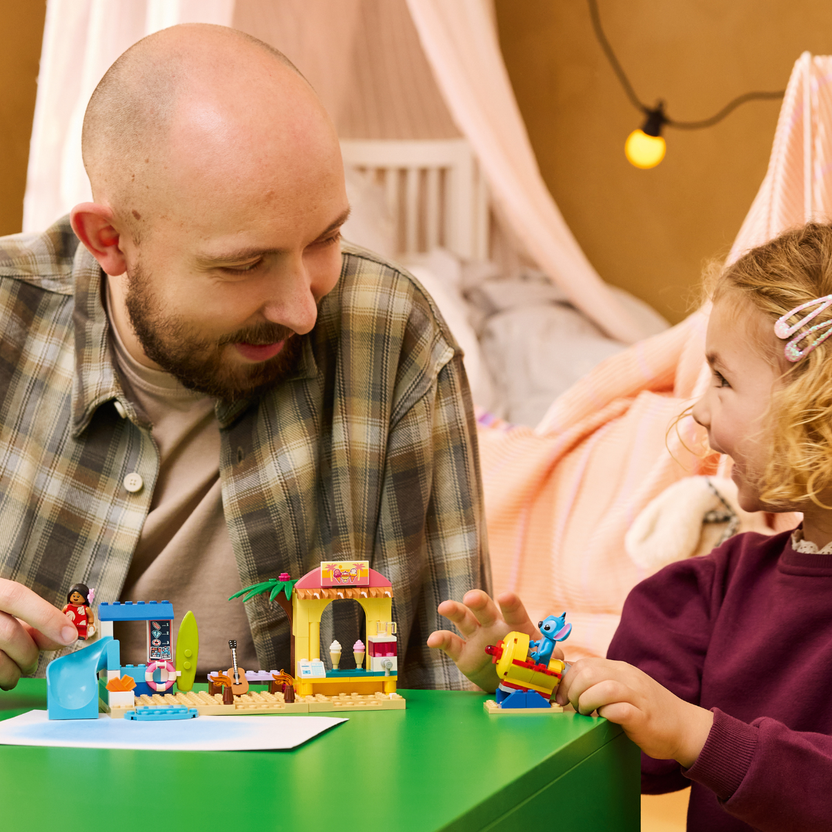 LEGO® | Disney Beach Fun with Lilo & Stitch