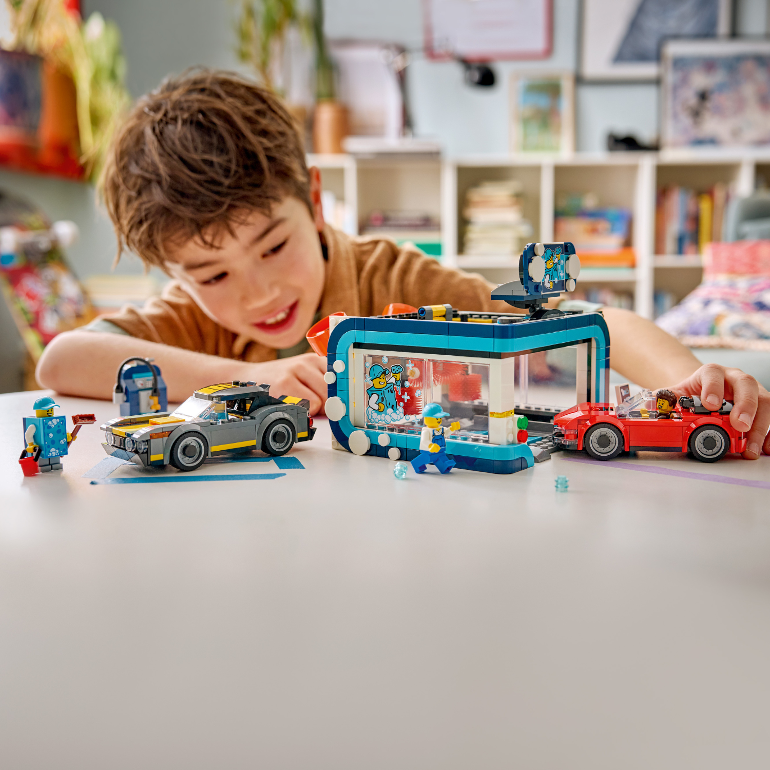LEGO® City Drive-Through Car Wash